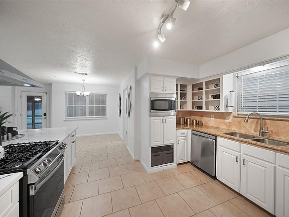5th image of 25510 Many Oak Dr