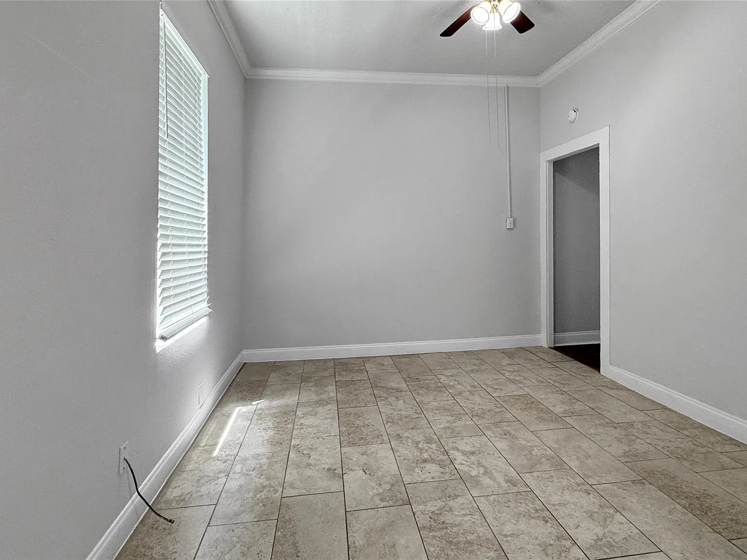 2 bed, 1.0 bath, 826 sqft, $1,550 — Photo 3