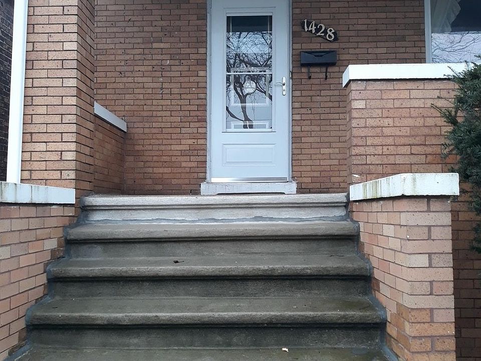 2nd image of 1428 121st St