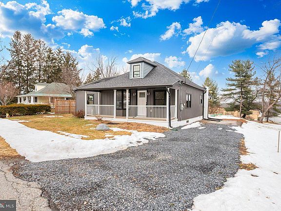 4th image of 9932 Kelly Rd