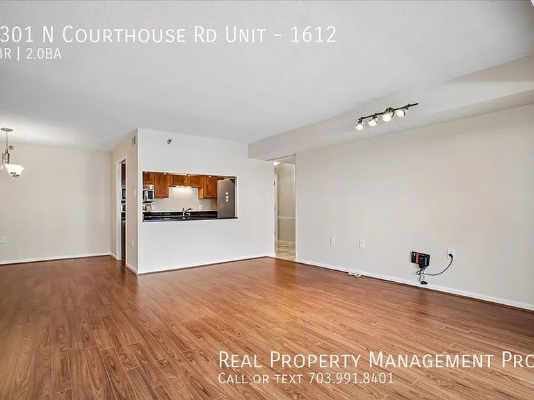 1301 N Courthouse Rd #1612 — Photo 13