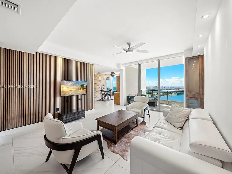 900 Biscayne Blvd #4202 — Photo 11