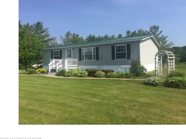 8 Dennis Ave, Sabattus, ME 04280