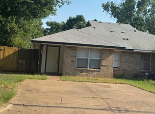 3401 Orchard St, Forest Hill, TX 76119