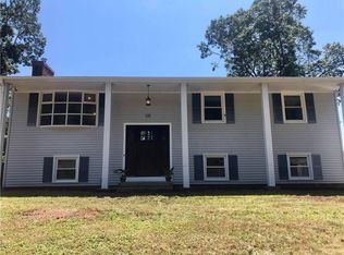 38 Bow Run, Saunderstown, RI 02874