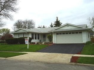 1101 Cernan Ct, Elk Grove Village, IL 60007