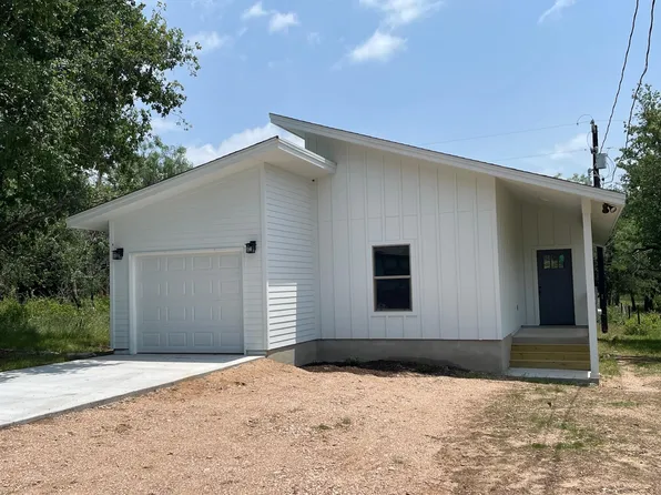 829 Pine Lane, Cottonwood Shores, TX 78657