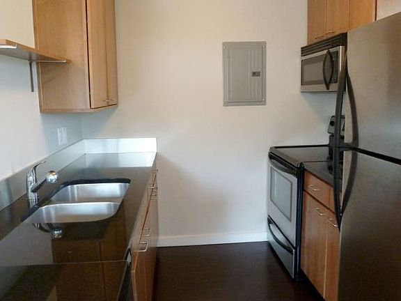 4th image of 1285 Albion St #Ab1dz30ga