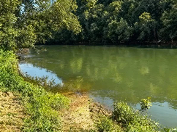 6047 McGee Branch Rd, Burkesville, KY 42717