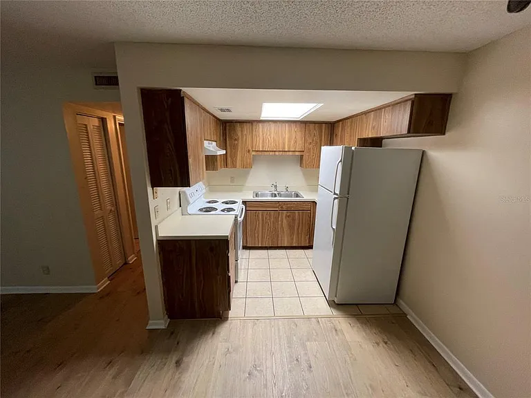 230 Millard Ave #1 — Photo 10