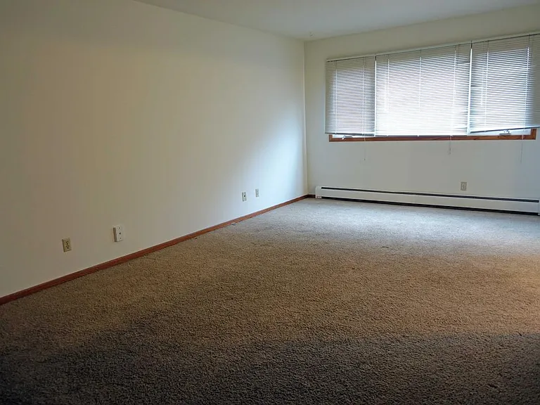 612 N 4th St #1 — Photo 10