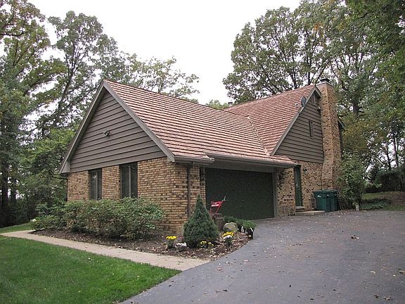 3rd image of 5 Old Tamarack Ln
