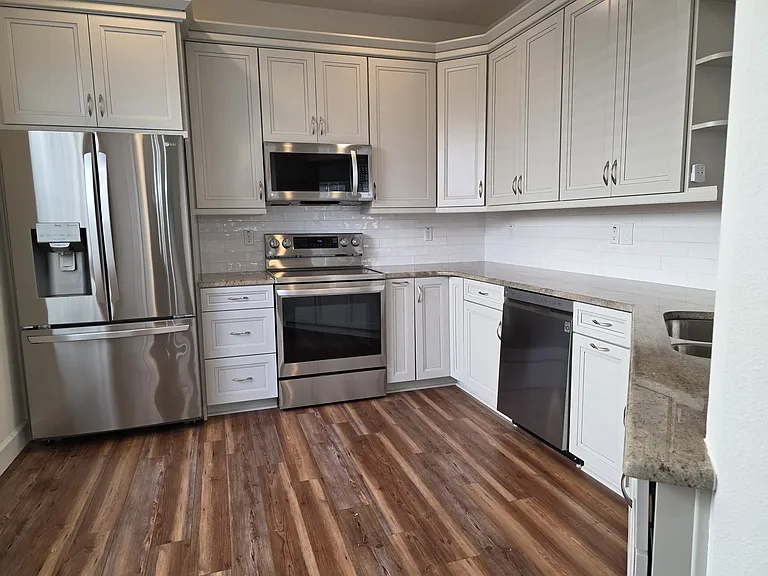 6738 Breezy Palm Dr — Photo 15