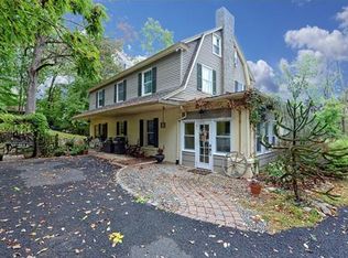 524 Cardinal Ln, Green Brook, NJ 08812