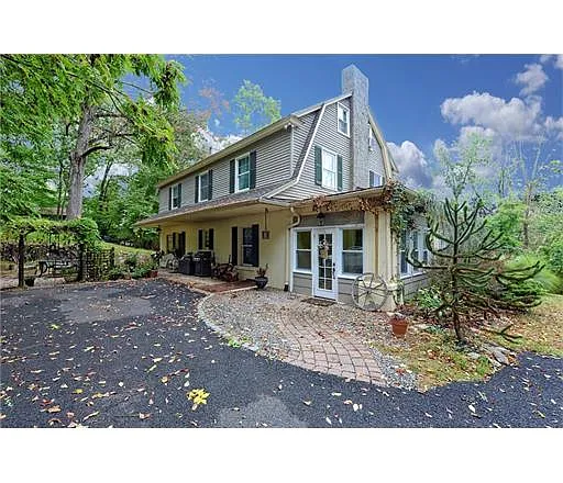 524 Cardinal Ln photo 1