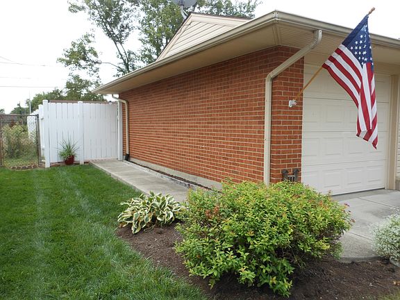 5th image of 108 Silverstone Dr