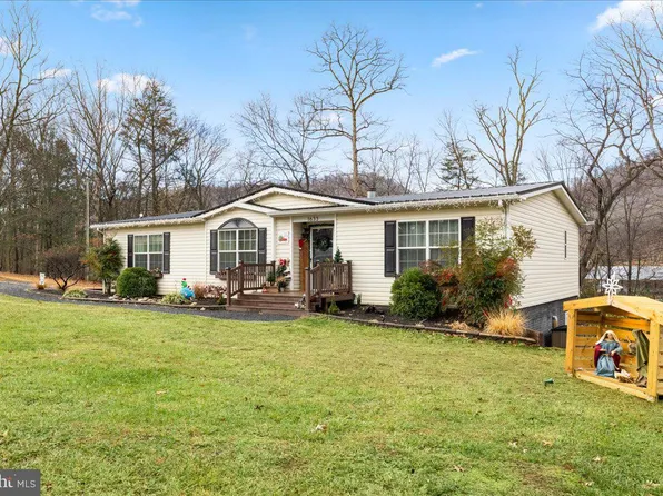 1633 Snyderville Rd, Fisher, WV 26818