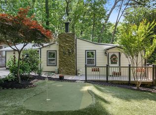 135 W Lake Dr, Roswell, GA 30075