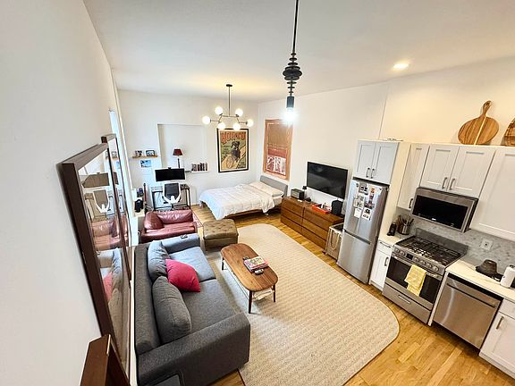 5th image of 416 Lafayette St #4B