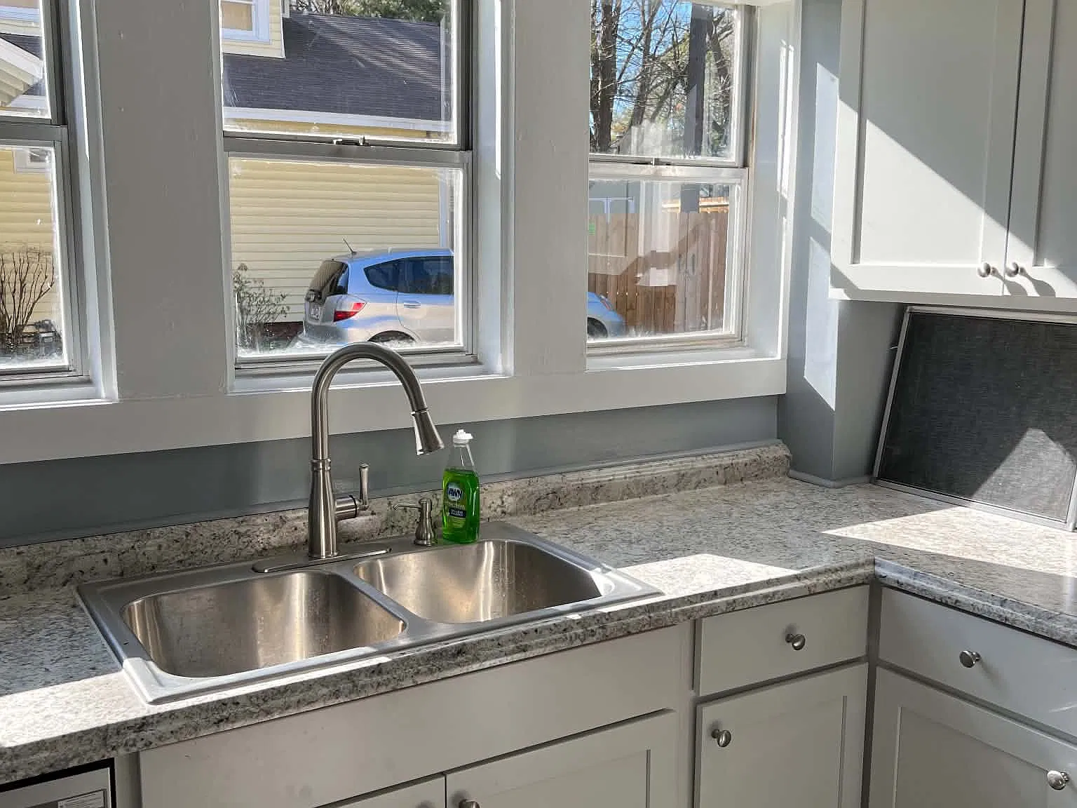 4 bed, 2242 sqft, $1,800 — Photo 4