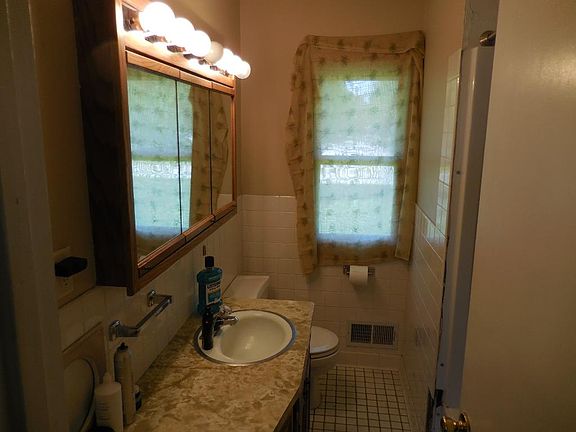 2nd image of 11641 Kumquat St NW