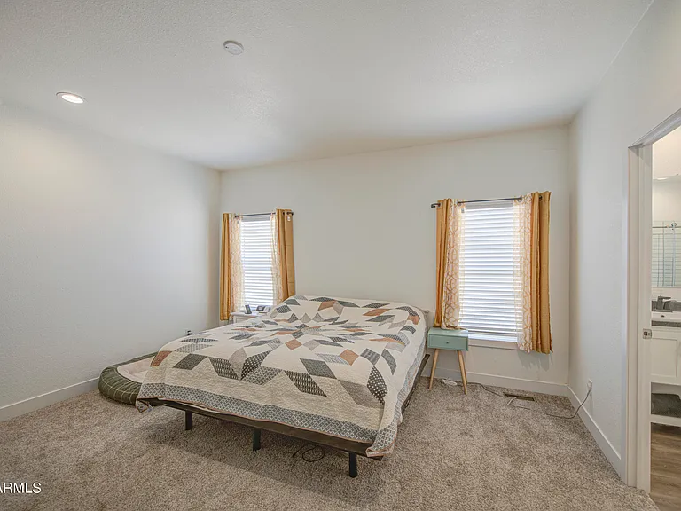 4057 N Solar St — Photo 24