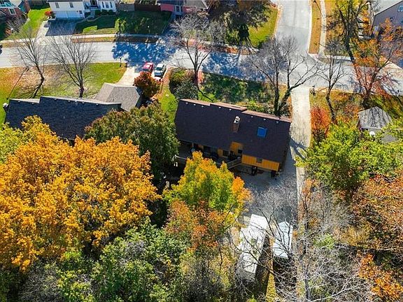 5th image of 2901 Trenchard Dr