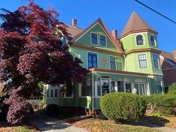 44 Highland Ave, Haverhill, MA 01830