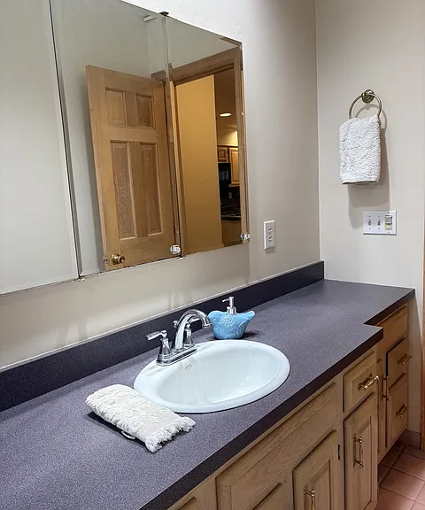 620 N Midland Ave — Photo 11