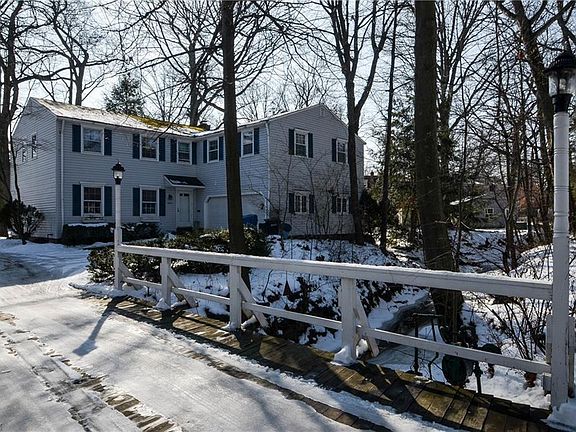 2nd image of 26605 Jefferson Ct