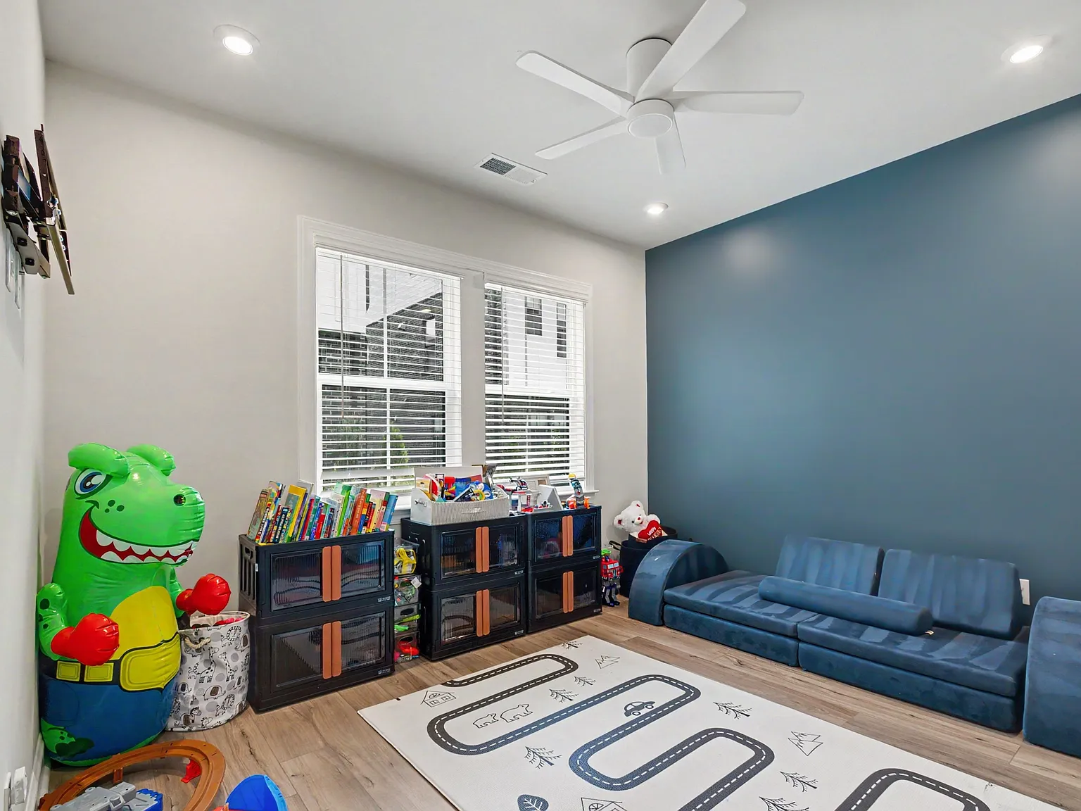 12009 Elsa Lane - 1 — Photo 3