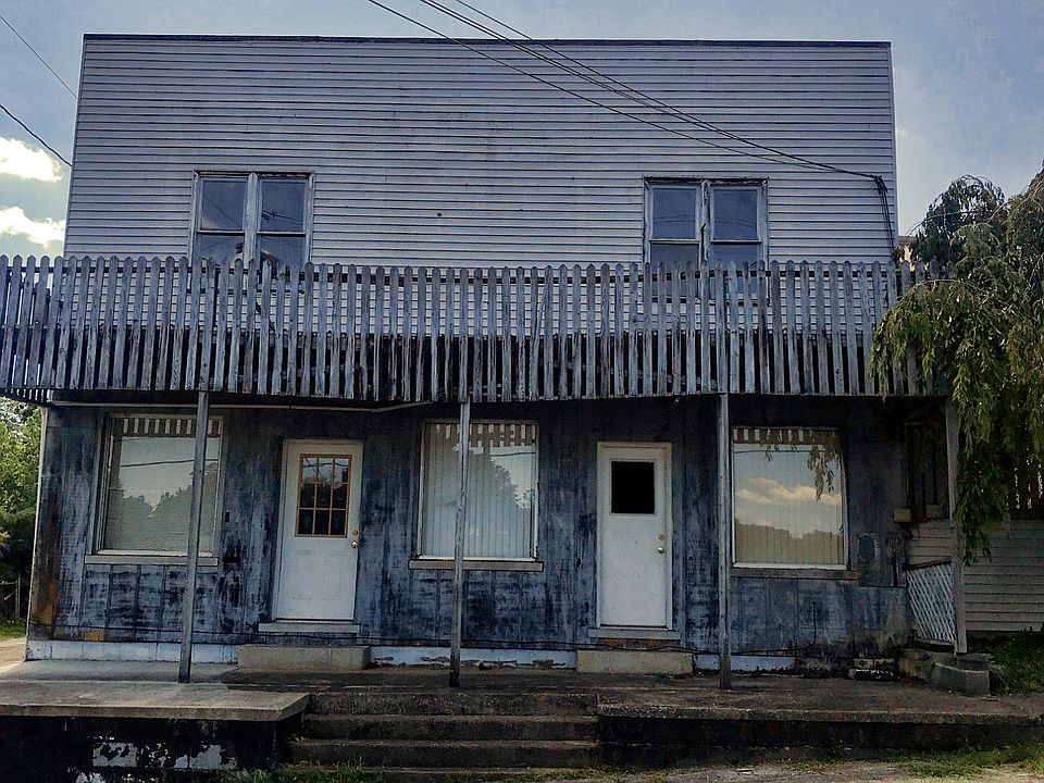 1st image of 401 N Hasson St