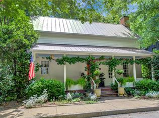 9043 Selborne Ln, Chattahoochee Hills, GA 30268