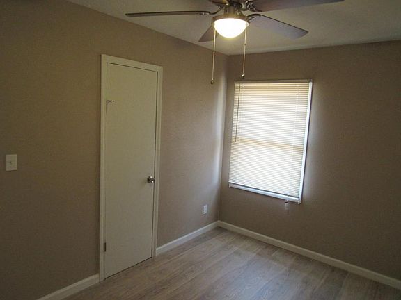 4th image of 4608 E 46th St