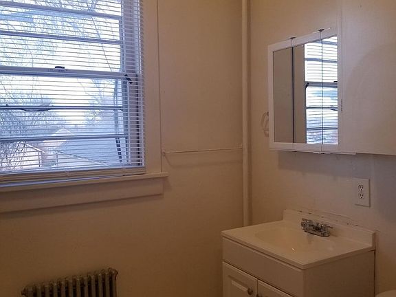2nd image of 2018 10th Ave APT 2