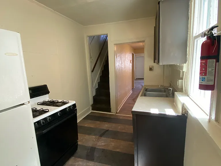 231 Franklin Way — Photo 4