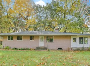1285 Guinan Rd, Chelsea, MI 48118