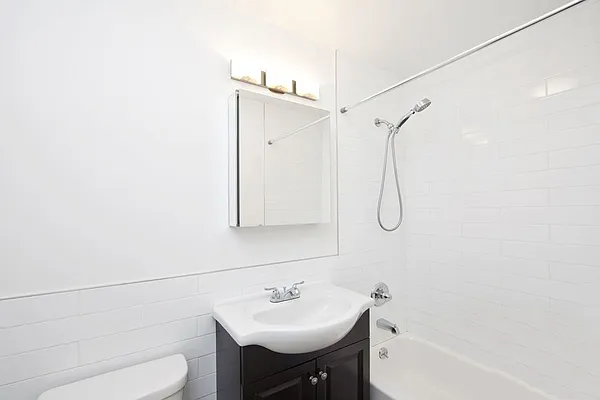 Rented by REAL New York | media 116