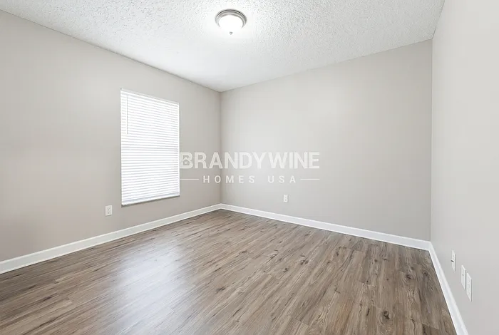 542 Queensbridge Dr — Photo 19