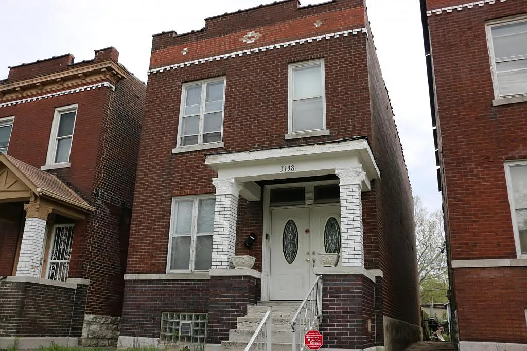 3138 Winnebago St photo 1