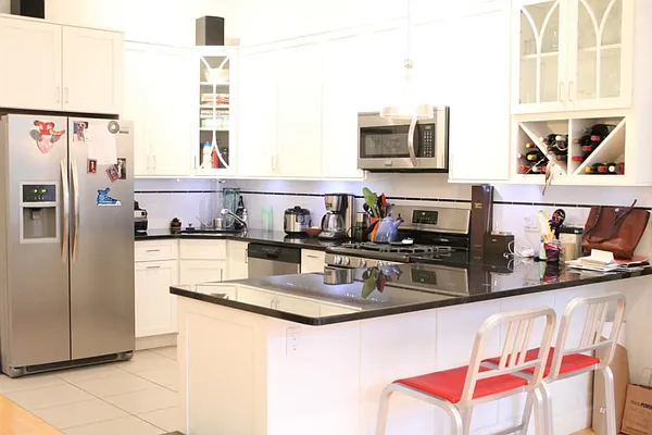 Rented by Level Group | media 13