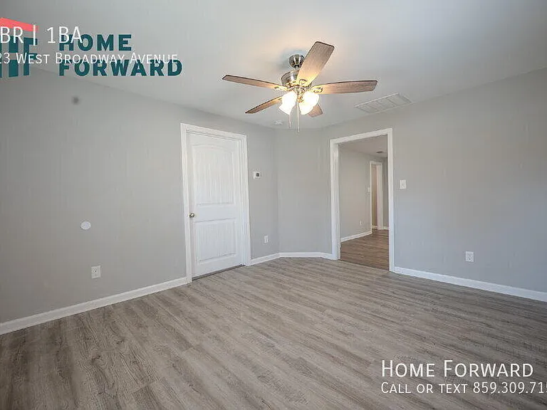 223 W Broadway Ave — Photo 4
