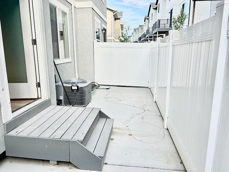 8593 W Meadow Bank Way — Photo 15