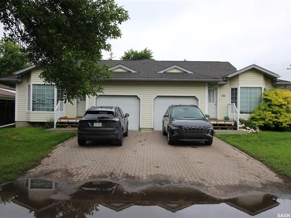 516-518 Centre STREET, Shaunavon, SK S0N 2M0