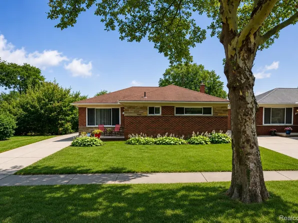 23520 Marlow St, Oak Park, MI 48237