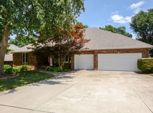 1486 S Ranch Dr, Springfield, MO 65809