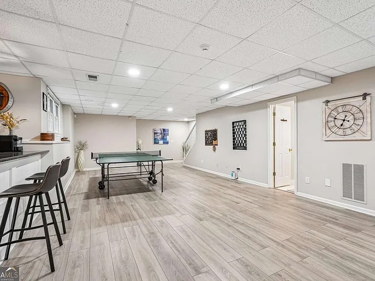 3302 Greencastle Way NE — Photo 40