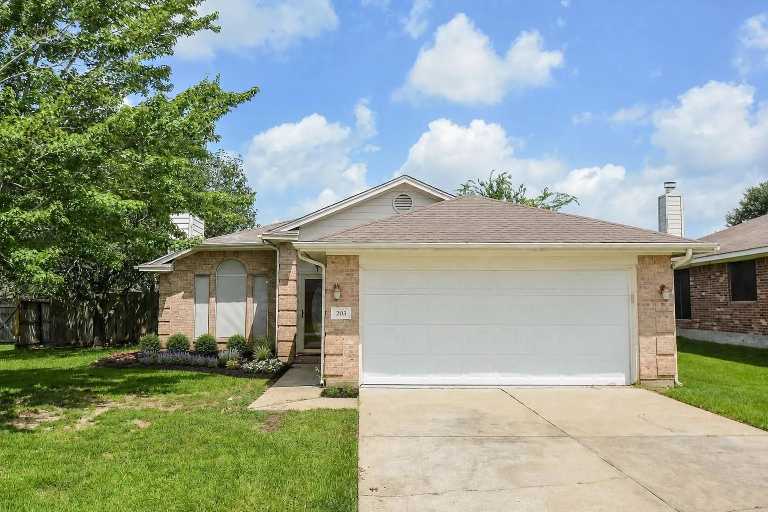 3 bed, 2.0 bath, 1503 sqft, $1,750 — Photo 1
