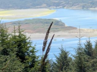 110 Mariners Cv, Smith River, CA 95567