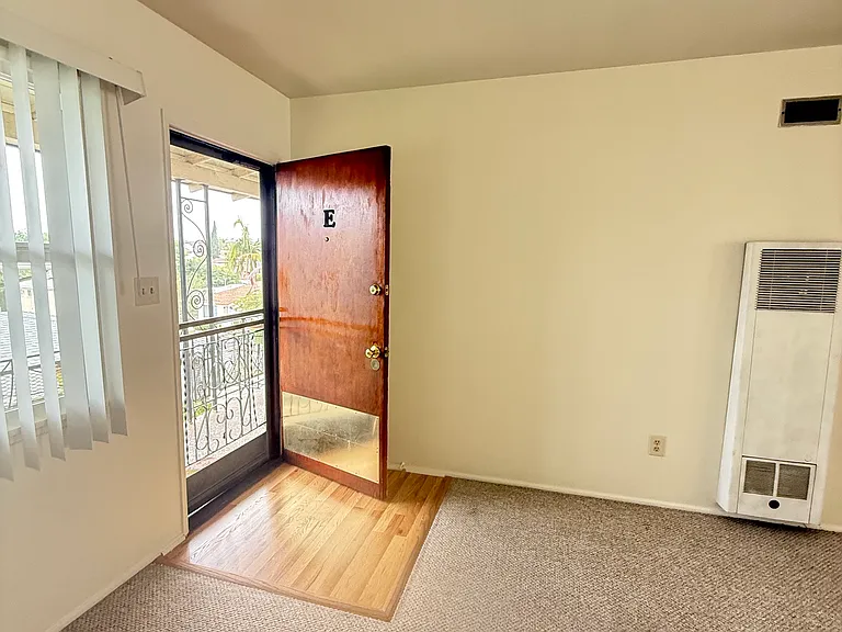 848 Carillo Dr #E — Photo 3